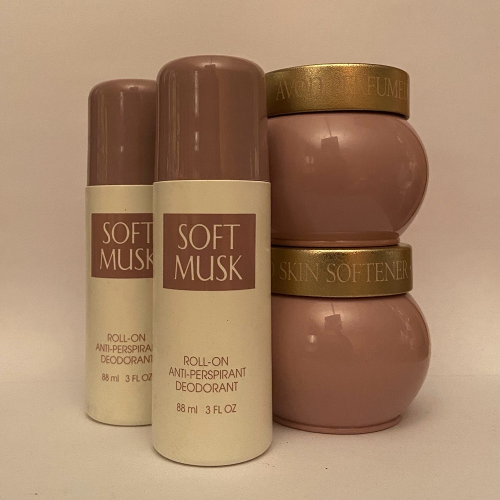 Two Avon original Soft Musk perfumed skin softeners + two large deodorants